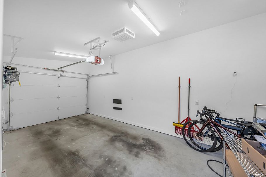 3342 E 24th Avenue Vancouver, BC - 17