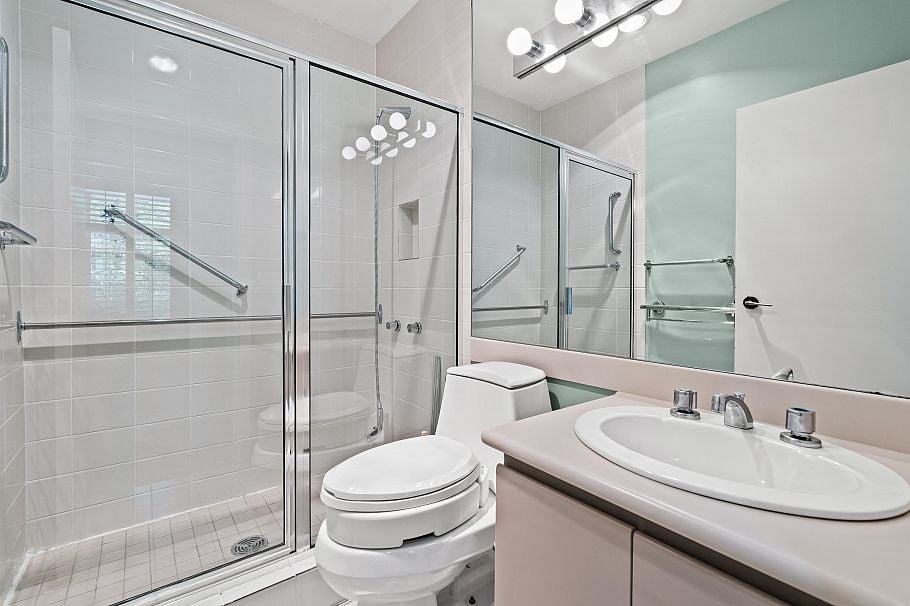 102 5850 Balsam Street Vancouver, BC - 33