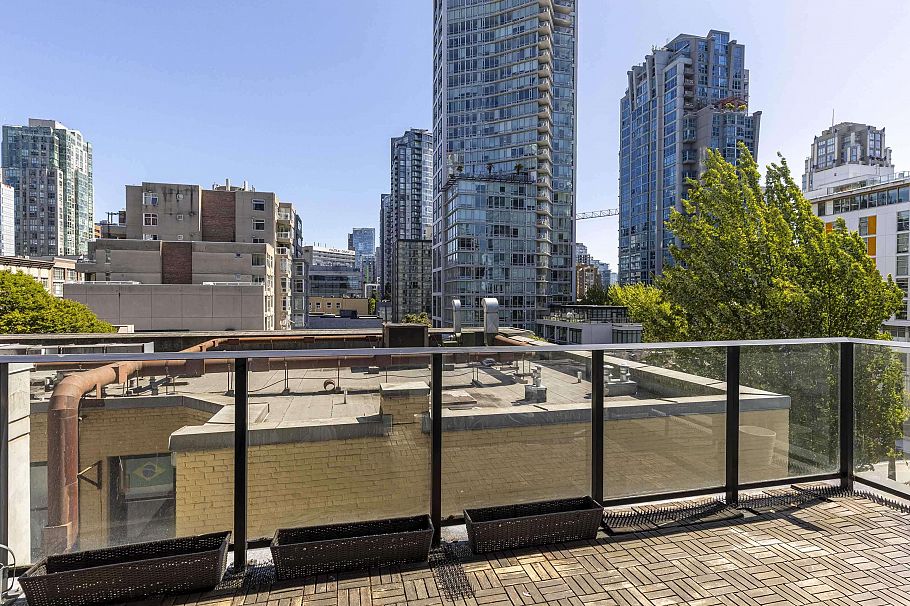 506 1325 Rolston Street Vancouver, BC - 16
