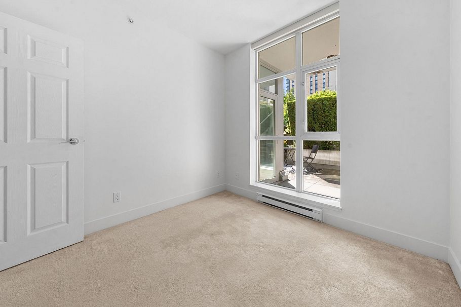 102 6080 Iona Drive Vancouver, BC - 11