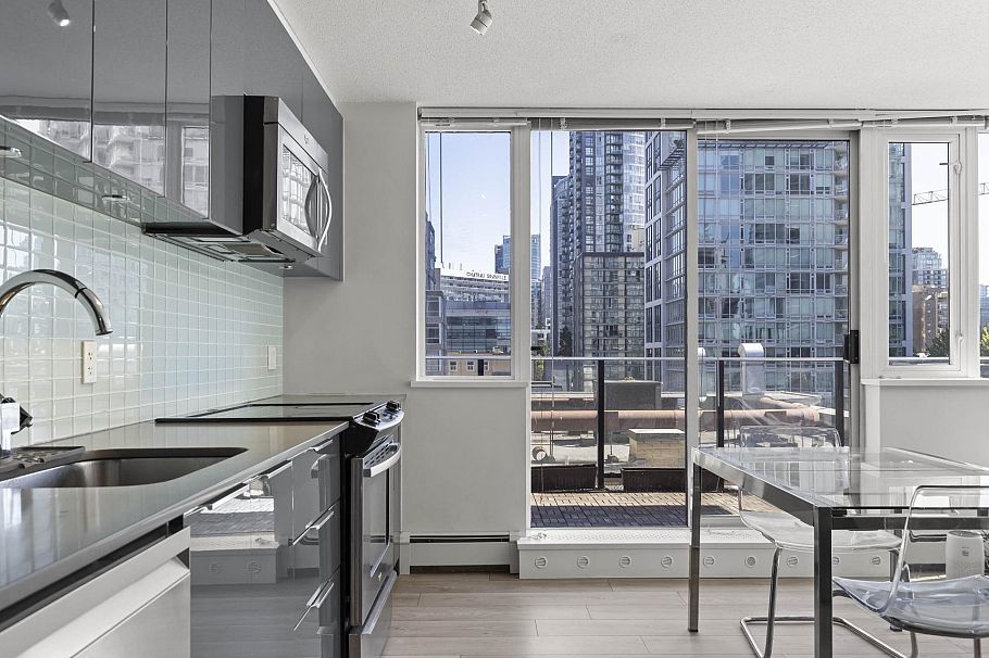 506 1325 Rolston Street Vancouver, BC - 5