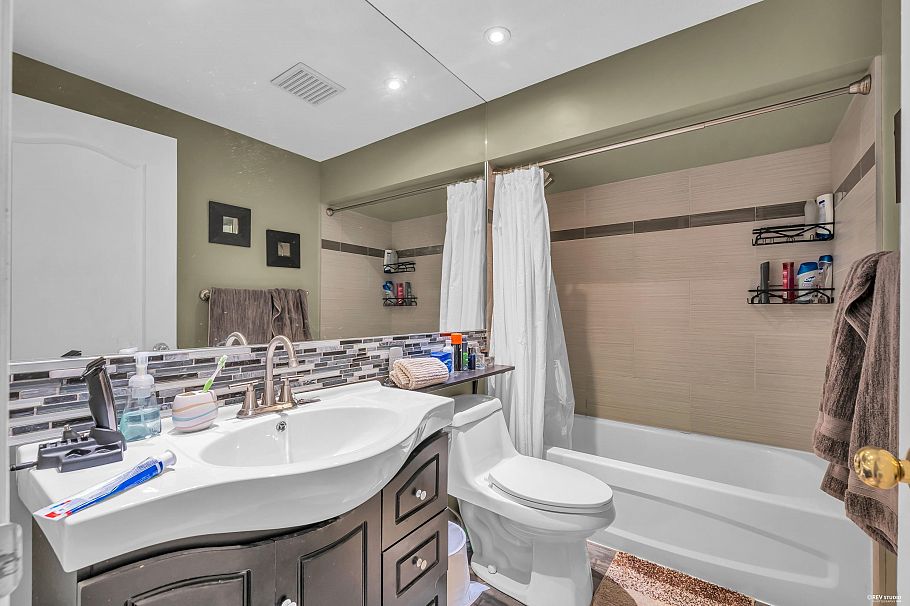 3898 Fromme Road North Vancouver, BC - 13