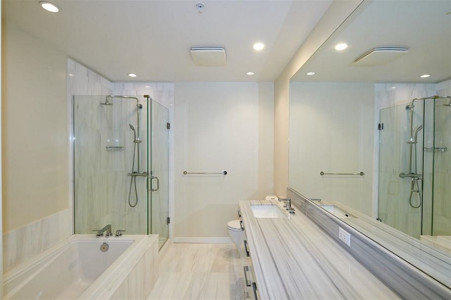 501 5728 Berton Avenue Vancouver, BC - 3