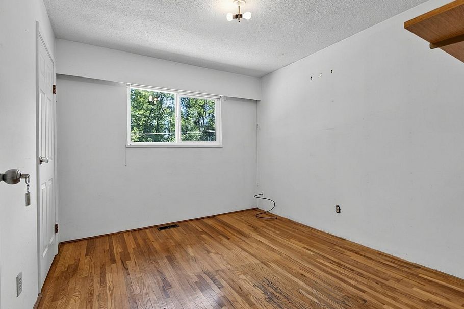 1106 Heywood Street North Vancouver, BC - 8