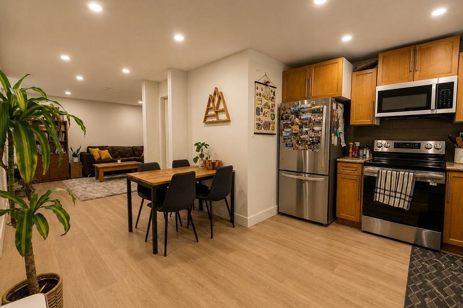 869 Clements Avenue North Vancouver, BC - 7