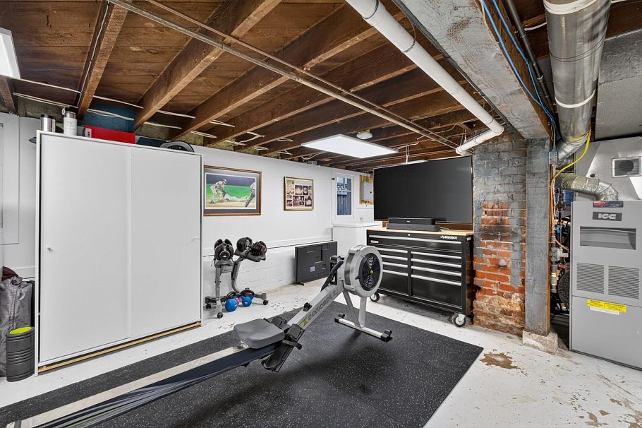 565 E 45th Avenue Vancouver, BC - 24
