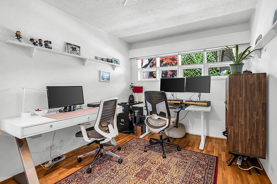 947 Evergreen Place North Vancouver, BC - 22