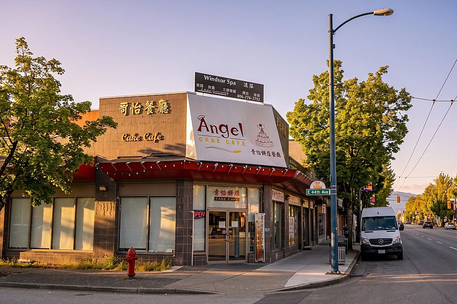 565 E 45th Avenue Vancouver, BC - 36