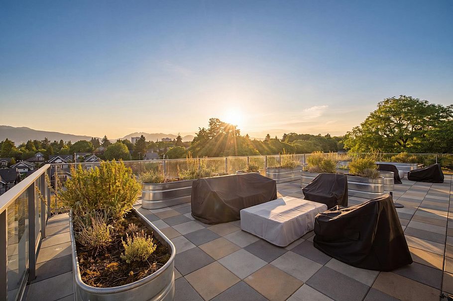 306 2485 Larch Street Vancouver, BC - 18