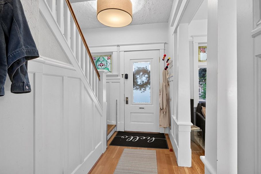 565 E 45th Avenue Vancouver, BC - 6