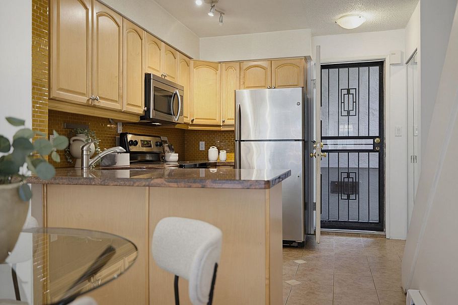 14 719 E 31st Avenue Vancouver, BC - 11