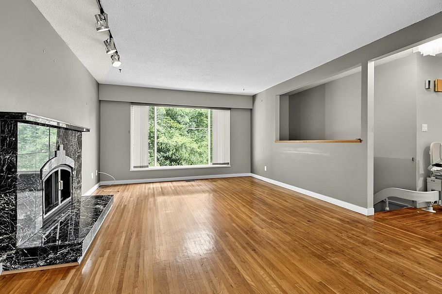 1106 Heywood Street North Vancouver, BC - 12