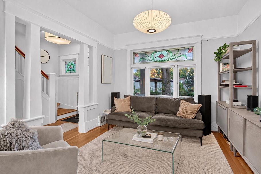 565 E 45th Avenue Vancouver, BC - 8