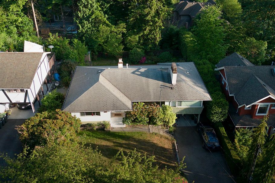 869 Clements Avenue North Vancouver, BC - 19