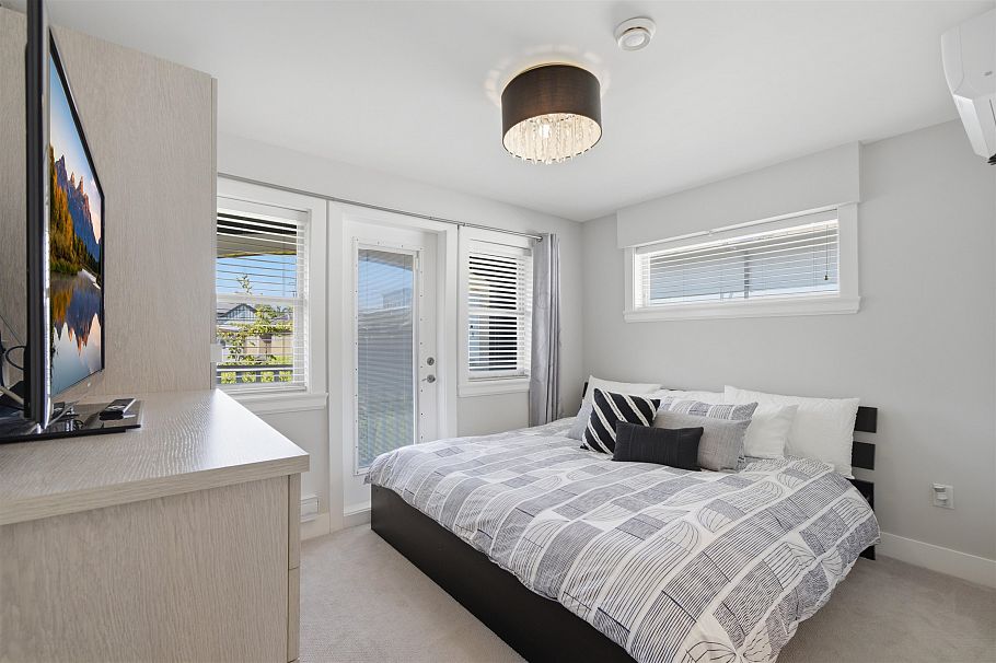 1788 E 12th Avenue Vancouver, BC - 16