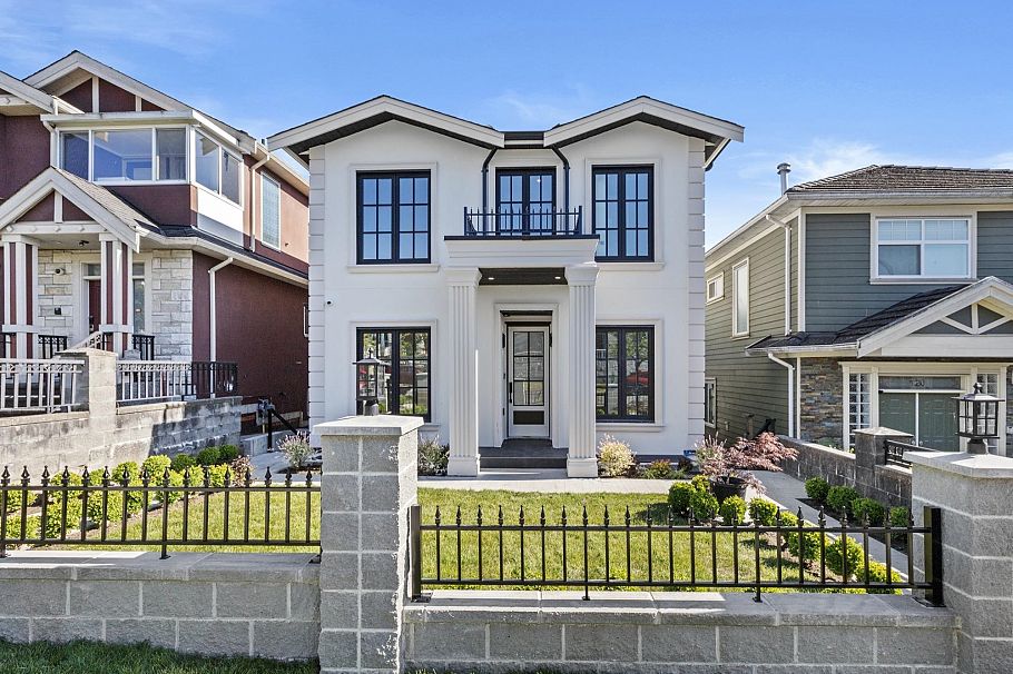 134 E 63rd Avenue Vancouver, BC - 1