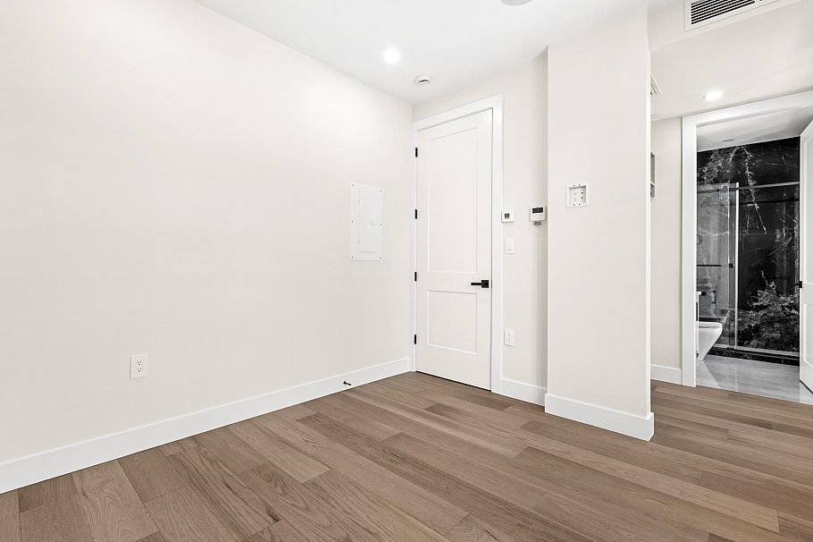 134 E 63rd Avenue Vancouver, BC - 23