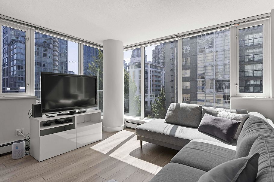 506 1325 Rolston Street Vancouver, BC - 9