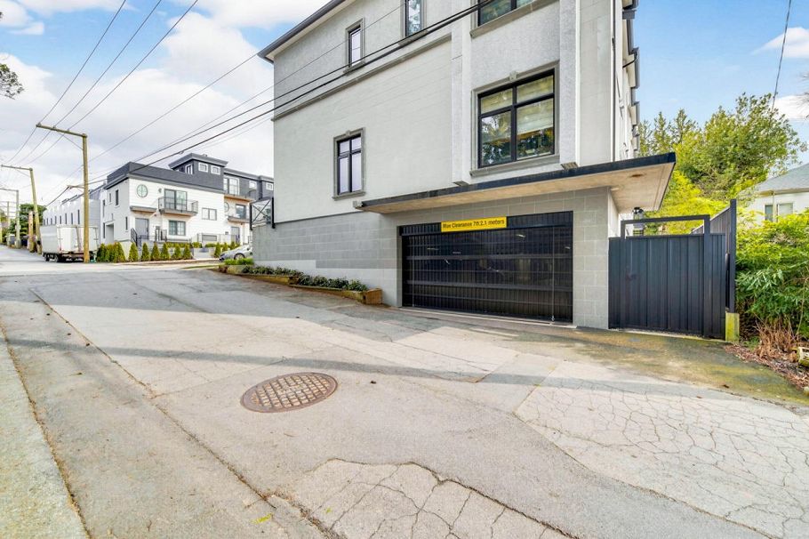 7709 Granville Street Vancouver, BC - 10