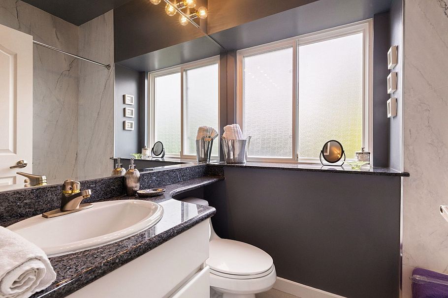888 E 30th Avenue Vancouver, BC - 24