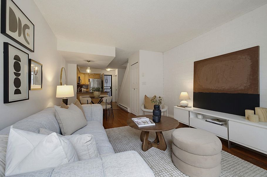 14 719 E 31st Avenue Vancouver, BC - 5