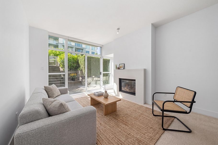 102 6080 Iona Drive Vancouver, BC - 2