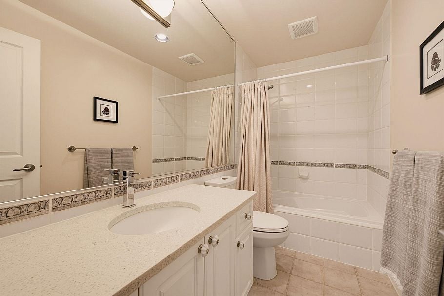 21 1550 Larkhall Crescent North Vancouver, BC - 18
