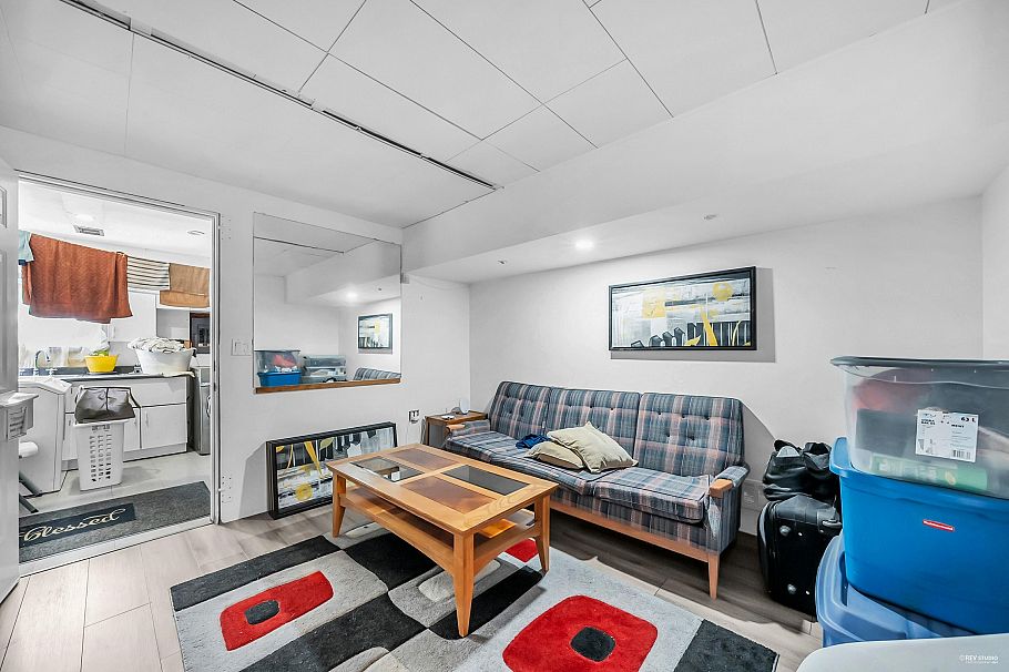 2975 E 41st Avenue Vancouver, BC - 12