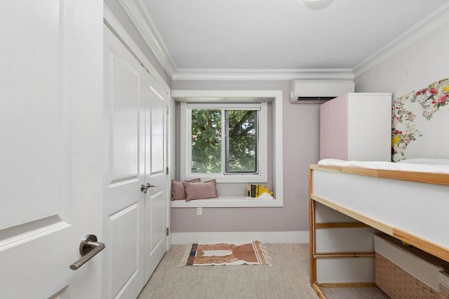 1336 E 23 Avenue Vancouver, BC - 17