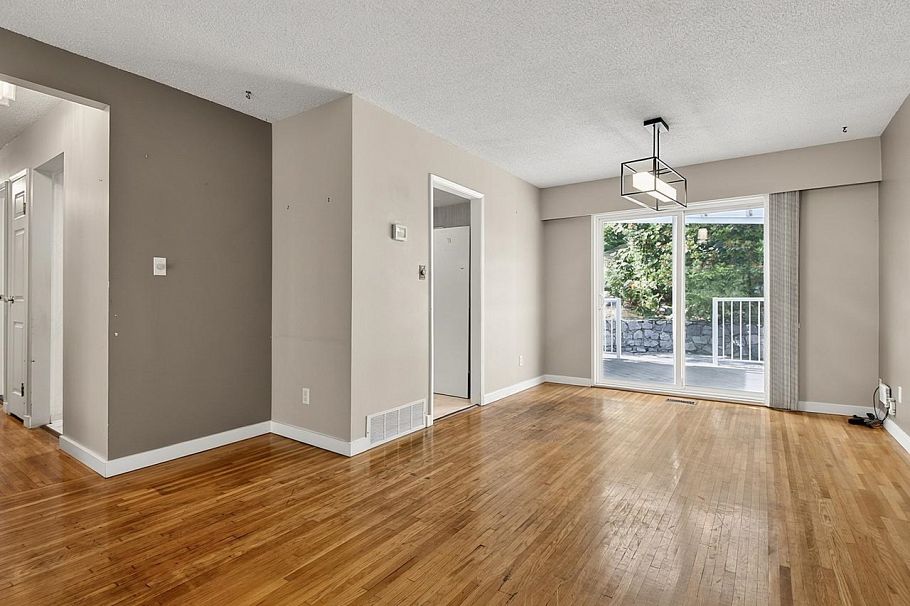 1106 Heywood Street North Vancouver, BC - 14