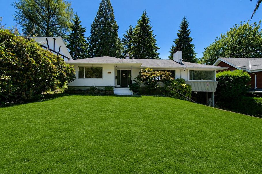 869 Clements Avenue North Vancouver, BC - 15