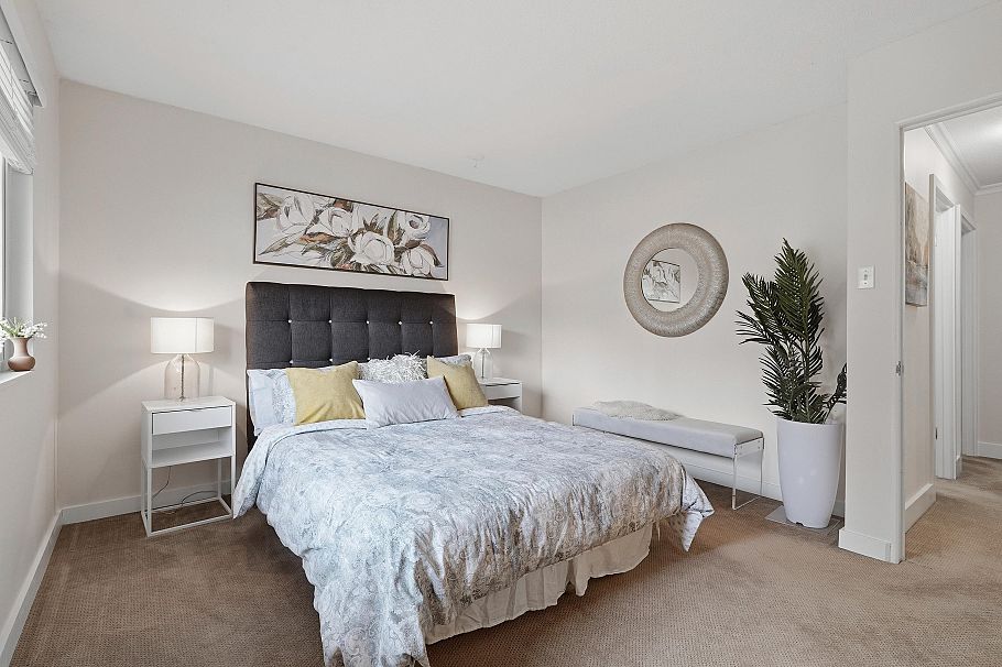 2329 Mountain Highway North Vancouver, BC - 2