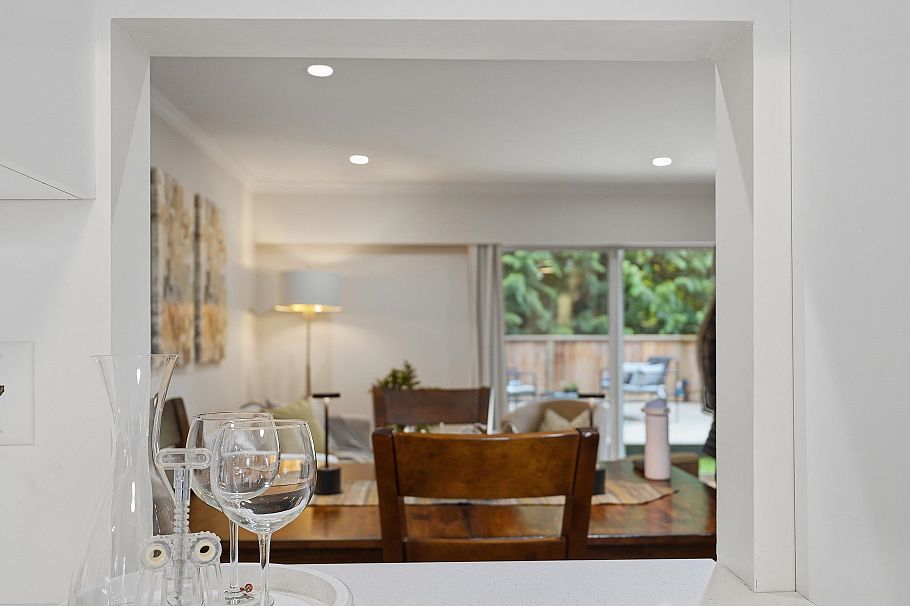 2329 Mountain Highway North Vancouver, BC - 35