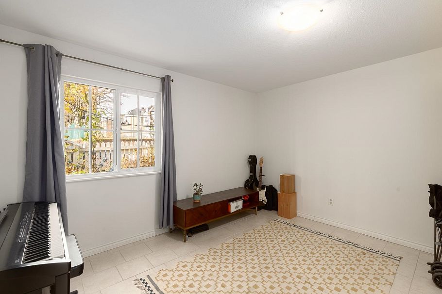 726 Vernon Drive Vancouver, BC - 32