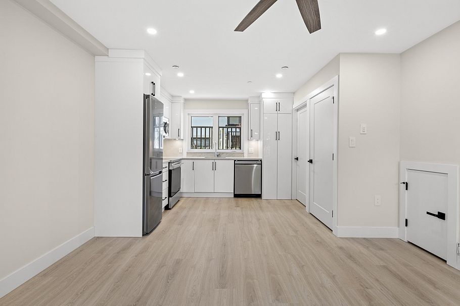 134 E 63rd Avenue Vancouver, BC - 30