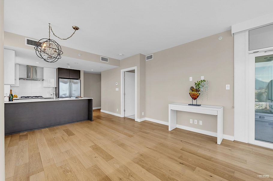 1703 1618 Quebec Street Vancouver, BC - 17