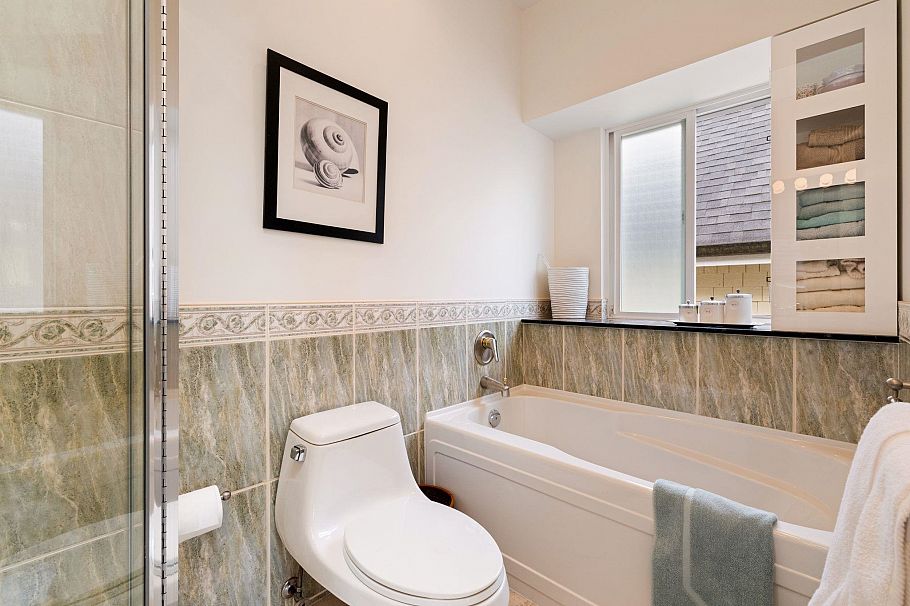 888 E 30th Avenue Vancouver, BC - 20