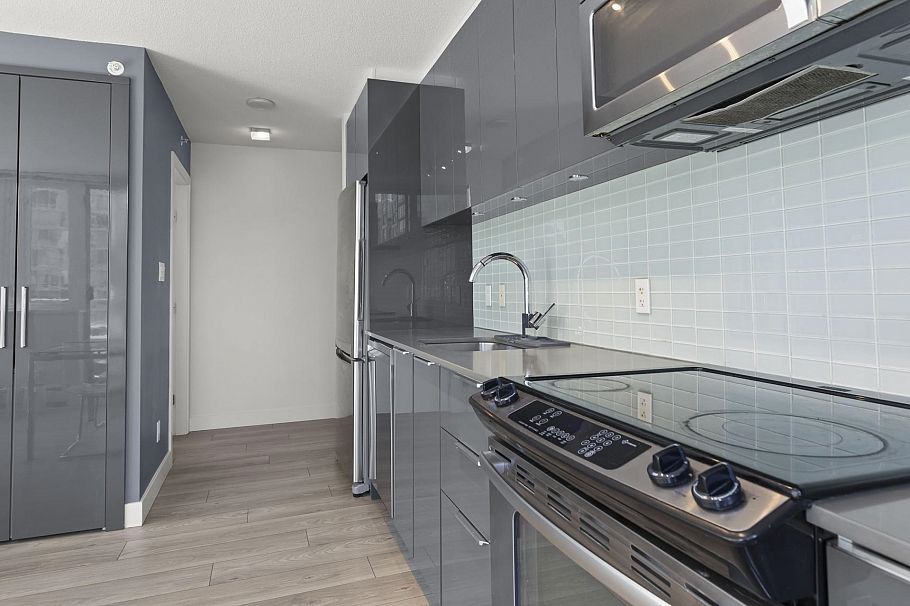 506 1325 Rolston Street Vancouver, BC - 17