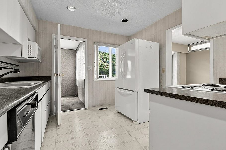 1106 Heywood Street North Vancouver, BC - 17