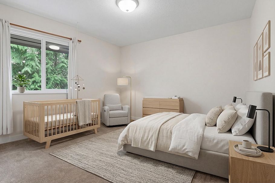 2329 Mountain Highway North Vancouver, BC - 3
