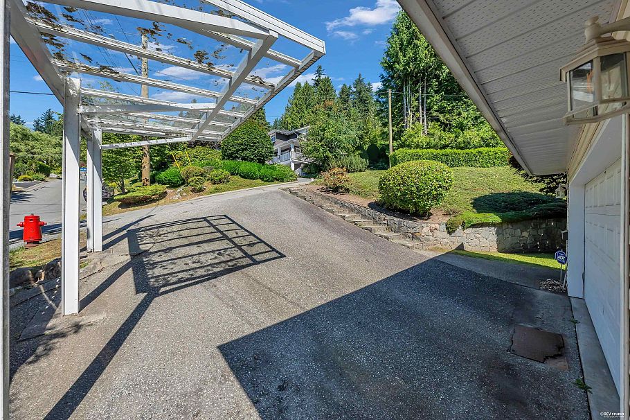 3898 Fromme Road North Vancouver, BC - 5