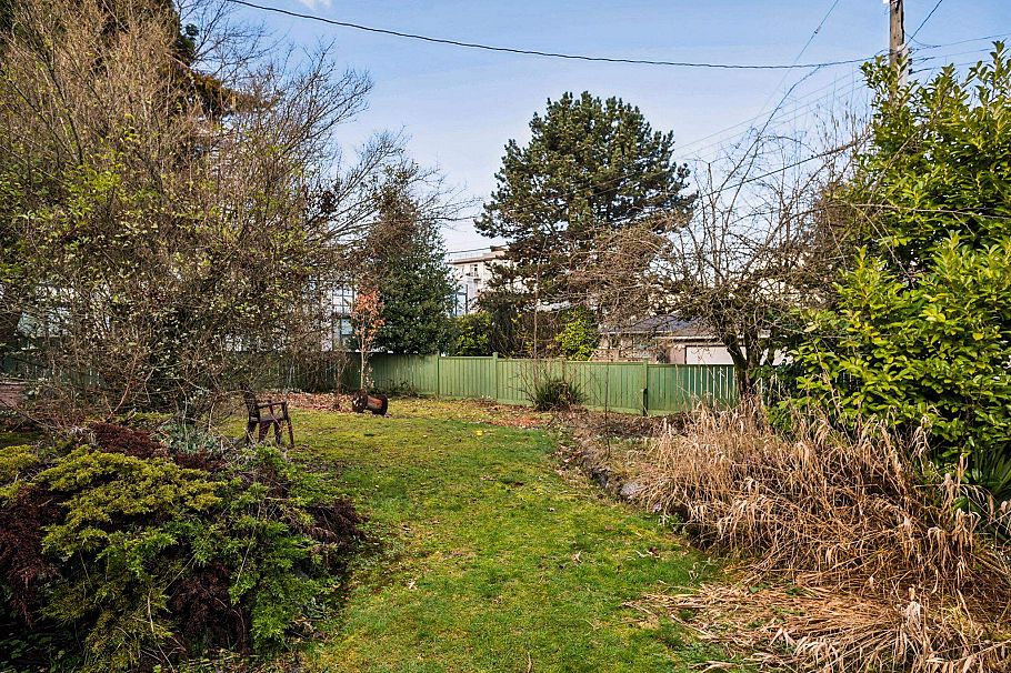 475 W 27th Avenue Vancouver, BC - 28