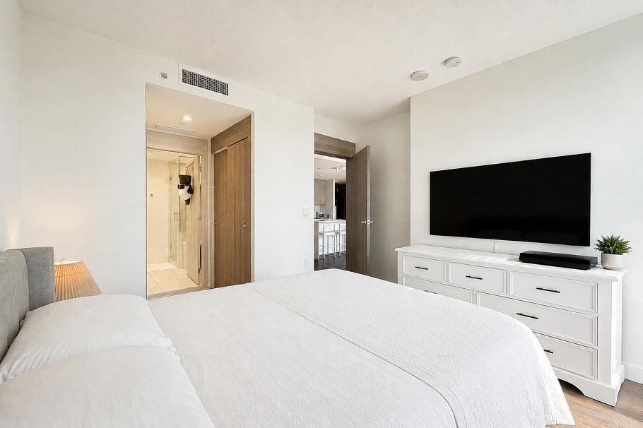 2320 89 Nelson Street Vancouver, BC - 9