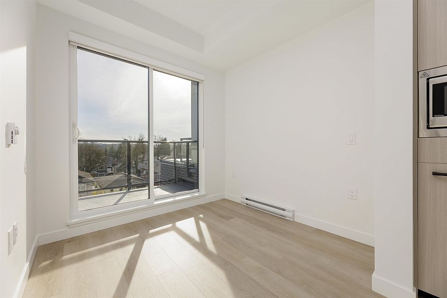401 2268 E Broadway Street Vancouver, BC - 10