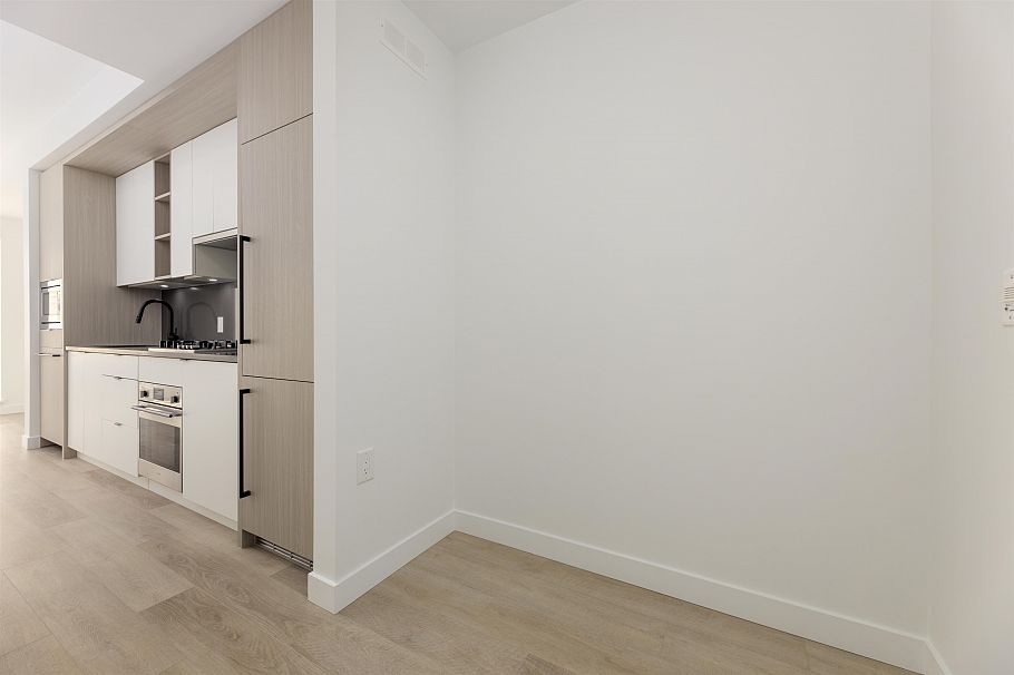 401 2268 E Broadway Street Vancouver, BC - 16