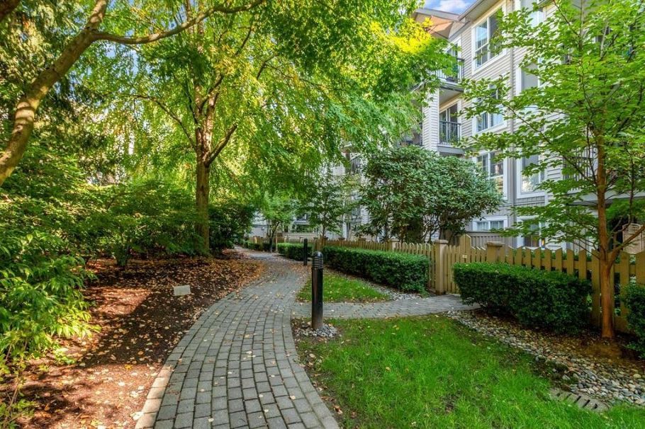 208 1150 E 29th Street North Vancouver, BC - 33