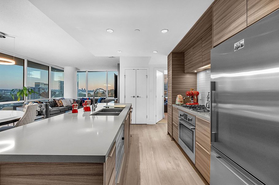 1607 1550 Fern Street North Vancouver, BC - 10