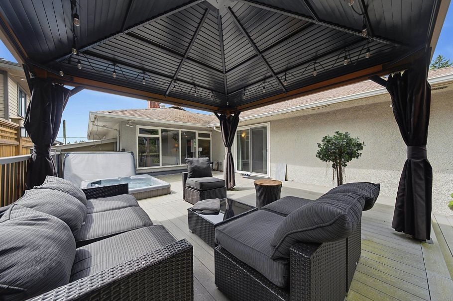 1120 Wellington Drive North Vancouver, BC - 29