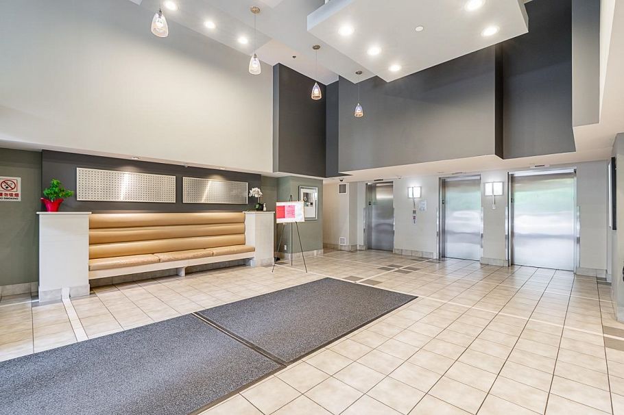 2409 3663 Crowley Drive Vancouver, BC - 5