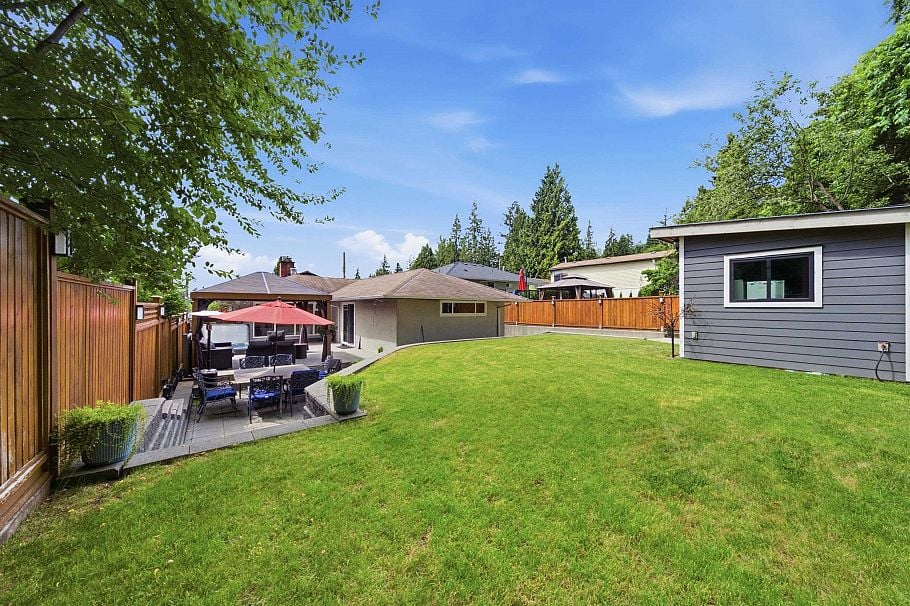 1120 Wellington Drive North Vancouver, BC - 31
